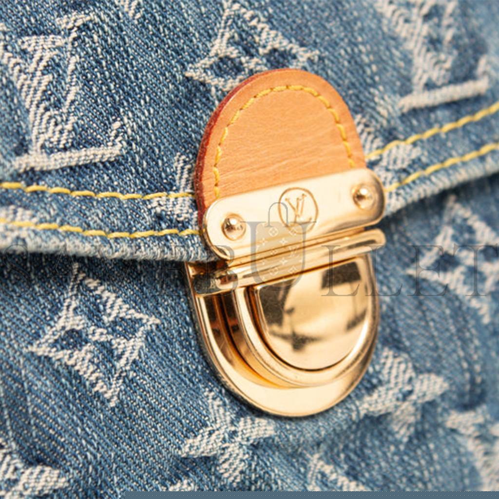 l**is V*t*n monogram denim  pleaty m95050 (26*15*9cm)